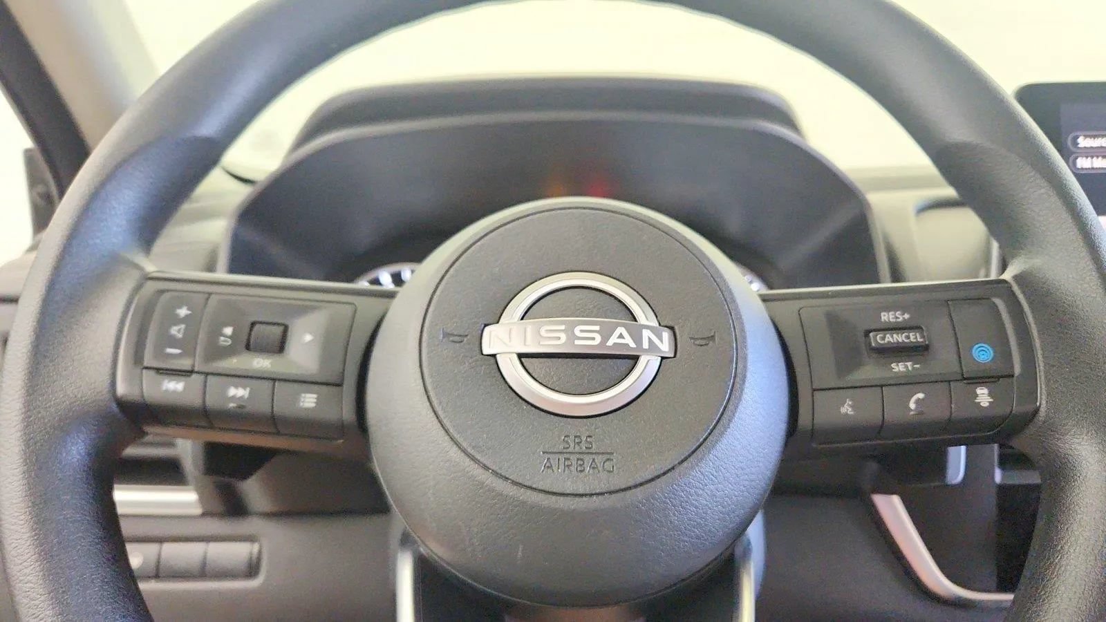 Used 2024 Nissan Rogue SV AWD/4WD image 18