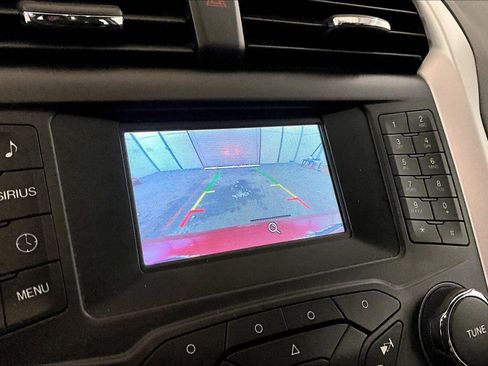 Used 2015 Ford Fusion SE image 21