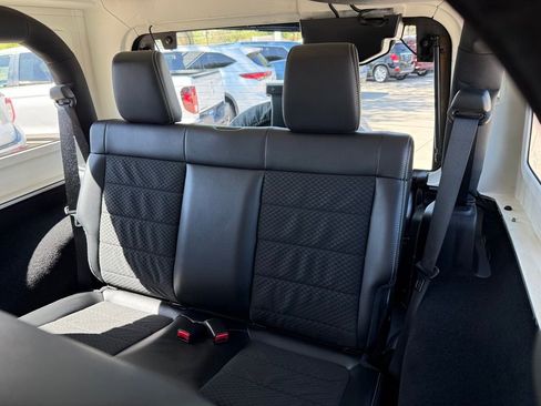 Used 2012 Jeep Wrangler Rubicon AWD/4WD image 14