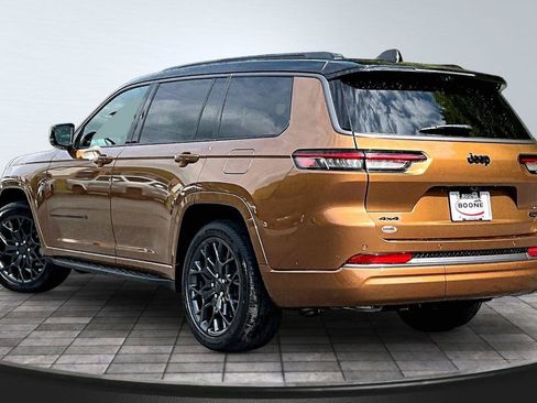 New 2026 Jeep Grand Cherokee L Summit w/ Obsidian Package AWD/4WD image 3