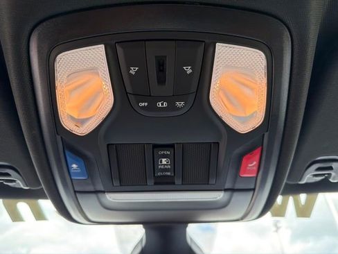 Used 2024 RAM 1500 Big Horn AWD/4WD image 32