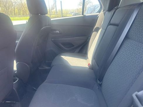 Used 2019 Chevrolet Trax LS AWD/4WD image 40