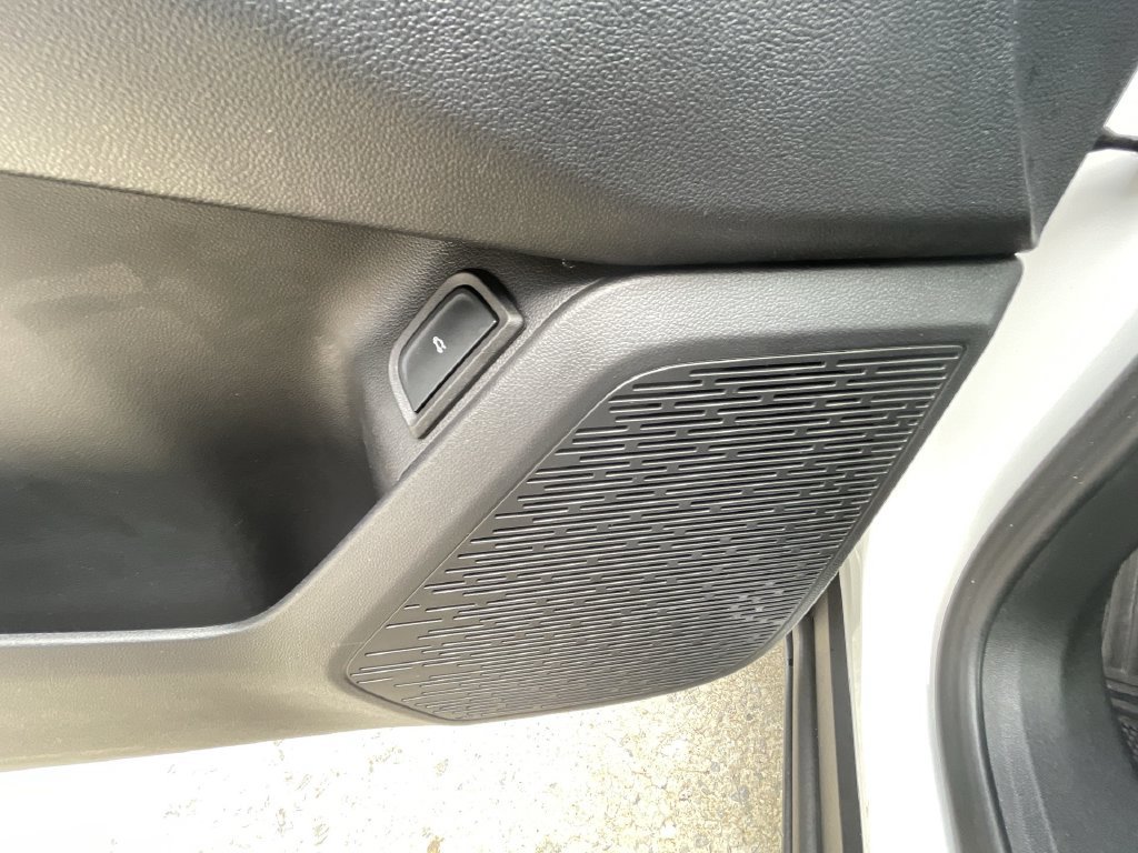 Used 2026 Chevrolet Equinox LT w/ Convenience Package II FWD image 24