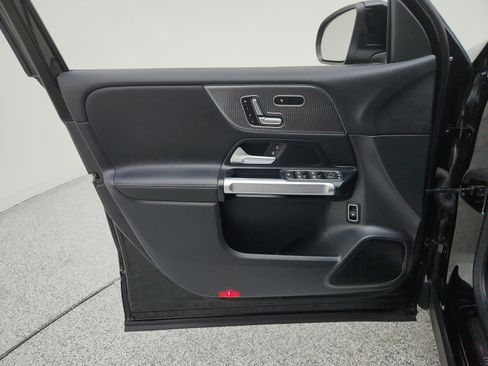 Certified 2023 Mercedes-Benz EQB 300 4MATIC image 36