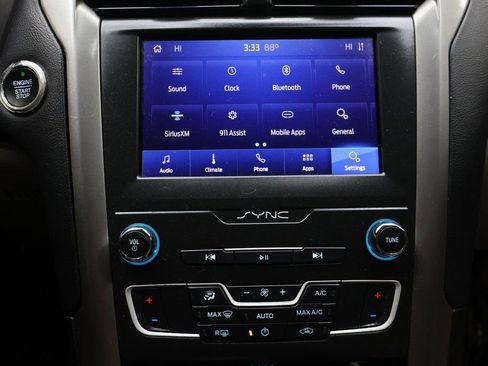 Used 2020 Ford Fusion SE image 20