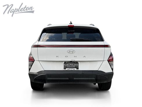 Used 2025 Hyundai Kona SEL FWD image 4