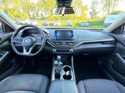 Used 2023 Nissan Altima 2.5 SV image 25