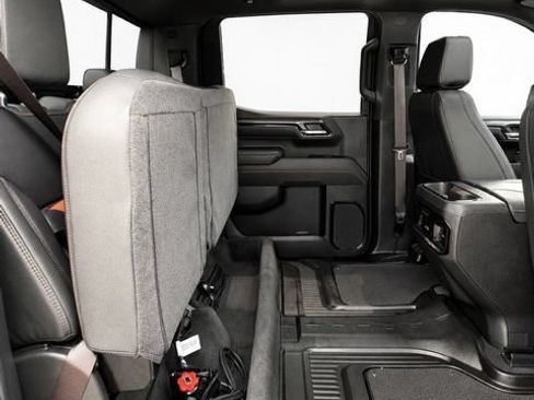 Used 2025 GMC Sierra 1500 AT4 w/ AT4 Preferred Package AWD/4WD image 23