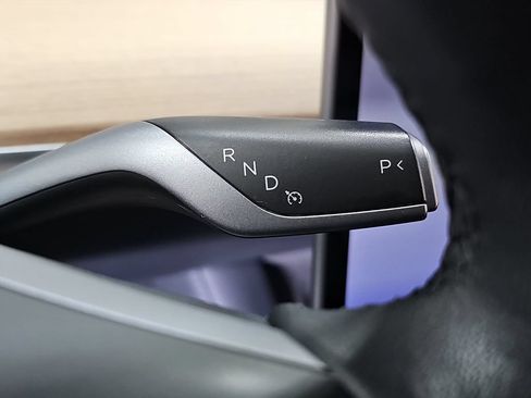 Used 2022 Tesla Model 3 Long Range AWD/4WD image 16