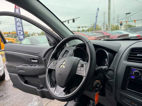 Used 2017 Mitsubishi Outlander Sport LE image 25