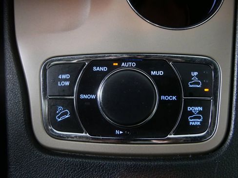 Used 2015 Jeep Grand Cherokee Overland w/ Advanced Technology Group image 25