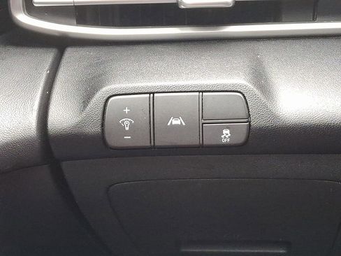 Used 2023 Hyundai Elantra SEL image 22