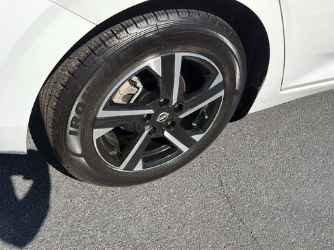 Used 2024 Nissan Sentra SV FWD image 37