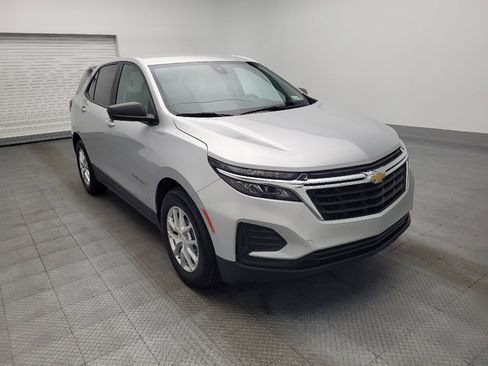 Used 2022 Chevrolet Equinox LS w/ LS Convenience Package image 13