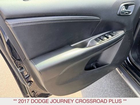 Certified 2017 Dodge Journey Crossroad AWD/4WD image 9