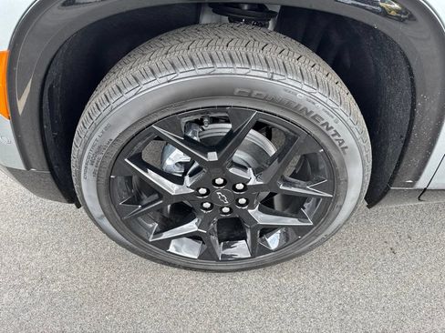 New 2026 Chevrolet Traverse RS w/ LPO, Floor Liner Package AWD/4WD image 13
