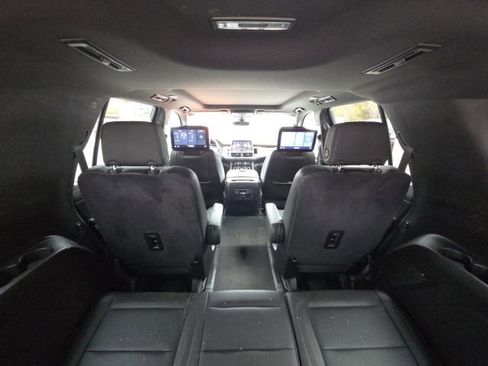 Used 2021 Chevrolet Tahoe High Country w/ Premium Package image 15