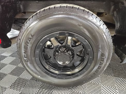 Used 2025 Chevrolet Silverado 1500 W/T w/ WT Convenience Package image 13