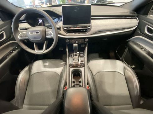 Used 2024 Jeep Compass Latitude image 22