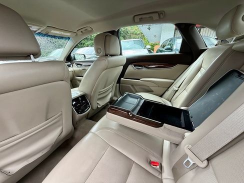 Used 2014 Cadillac XTS Luxury FWD image 35