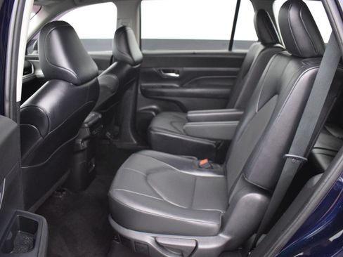 Used 2024 Toyota Grand Highlander AWD image 15