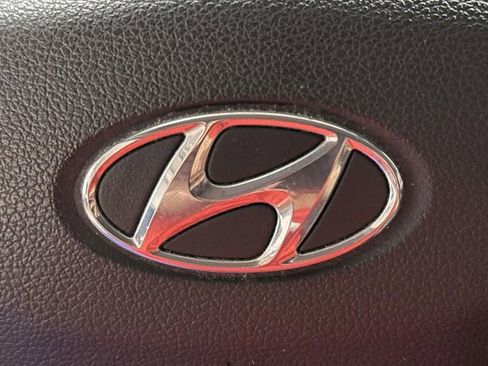 Used 2020 Hyundai Elantra SE w/ Cargo Package (C1) FWD image 26