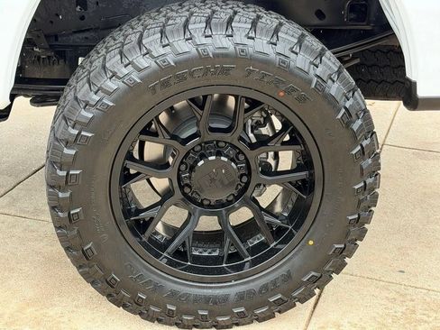 Used 2025 Ford F250 XLT w/ FX4 Off-Road Package AWD/4WD image 9