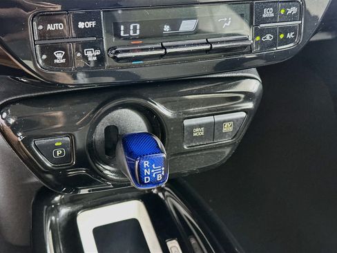 Used 2016 Toyota Prius Three Touring FWD image 24
