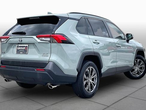 Used 2022 Toyota RAV4 XLE Premium AWD/4WD image 13