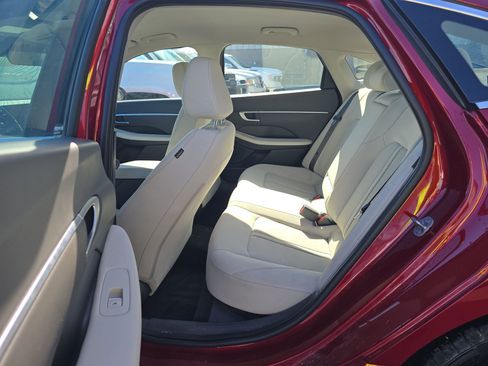 Used 2024 Hyundai Sonata SEL FWD image 9