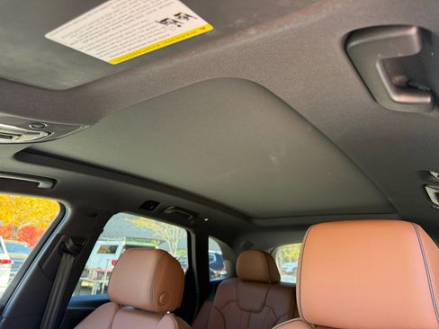 Used 2025 Audi Q5 2.0T Premium Plus w/ Premium Plus Package image 21