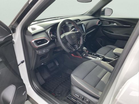 Certified 2023 Chevrolet TrailBlazer RS w/ Technology Package AWD/4WD image 13