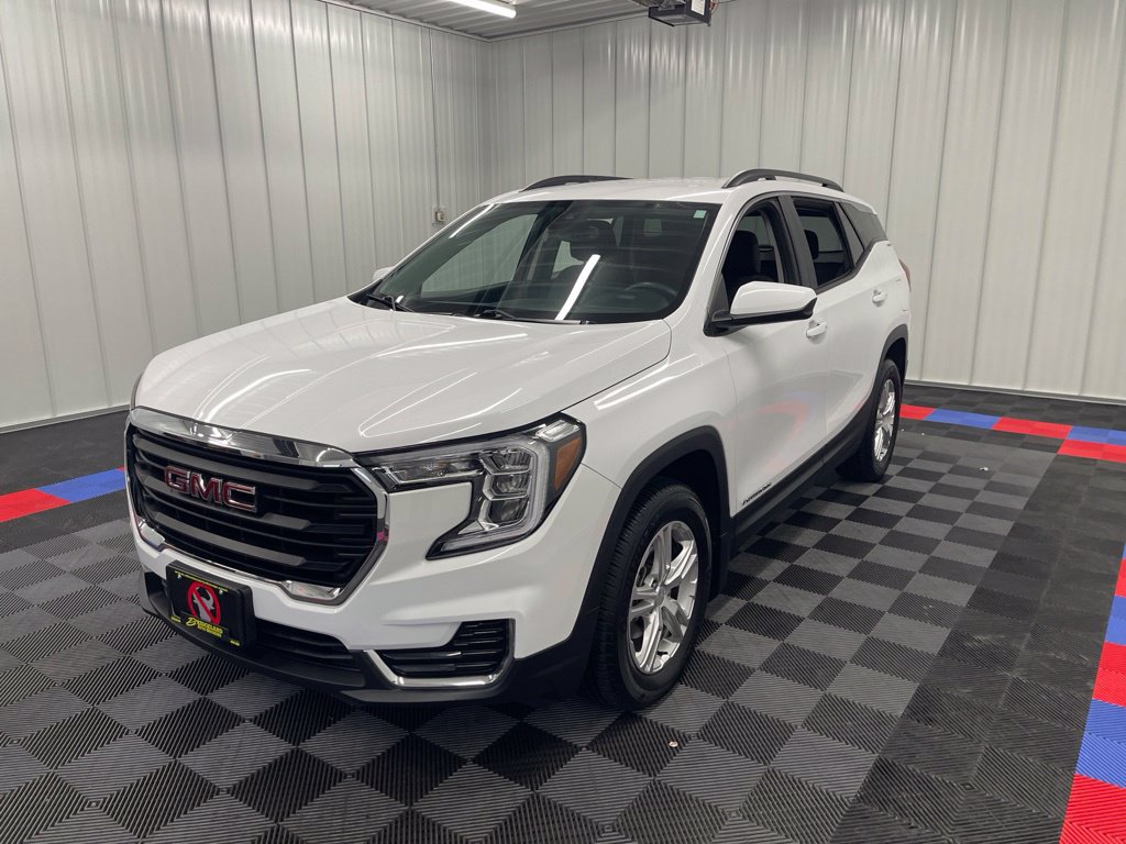 Used 2022 GMC Terrain SLE w/ Driver Convenience Package AWD/4WD image 8