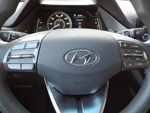 Used 2022 Hyundai Ioniq Blue FWD image 13