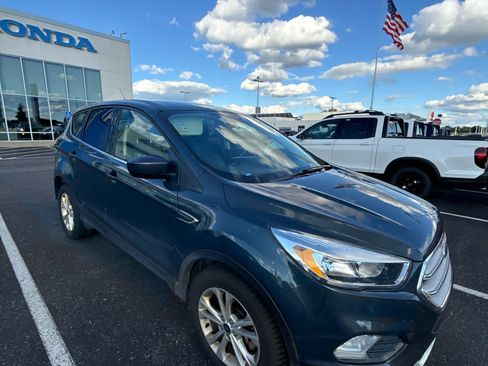 Used 2019 Ford Escape SE AWD/4WD image 3