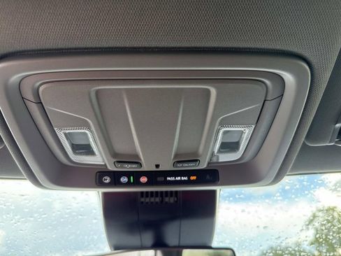 Used 2024 Chevrolet Silverado 2500 LT image 43