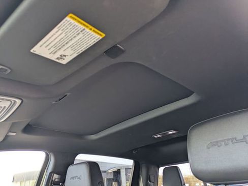 Used 2024 GMC Sierra 2500 AT4 w/ AT4 Premium Plus Package image 28