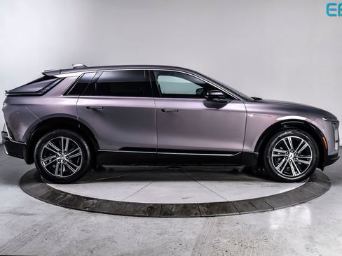 Used 2024 Cadillac Lyriq Luxury image 7