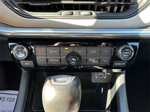 Used 2024 Jeep Compass Limited image 24