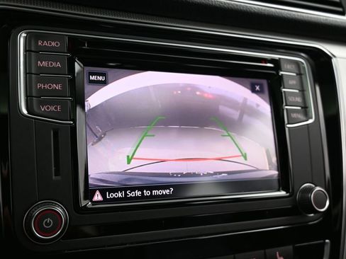 Used 2019 Volkswagen Passat 2.0T Wolfsburg image 15