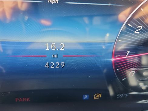 Used 2026 Mercedes-Benz GLE 350 4MATIC image 25