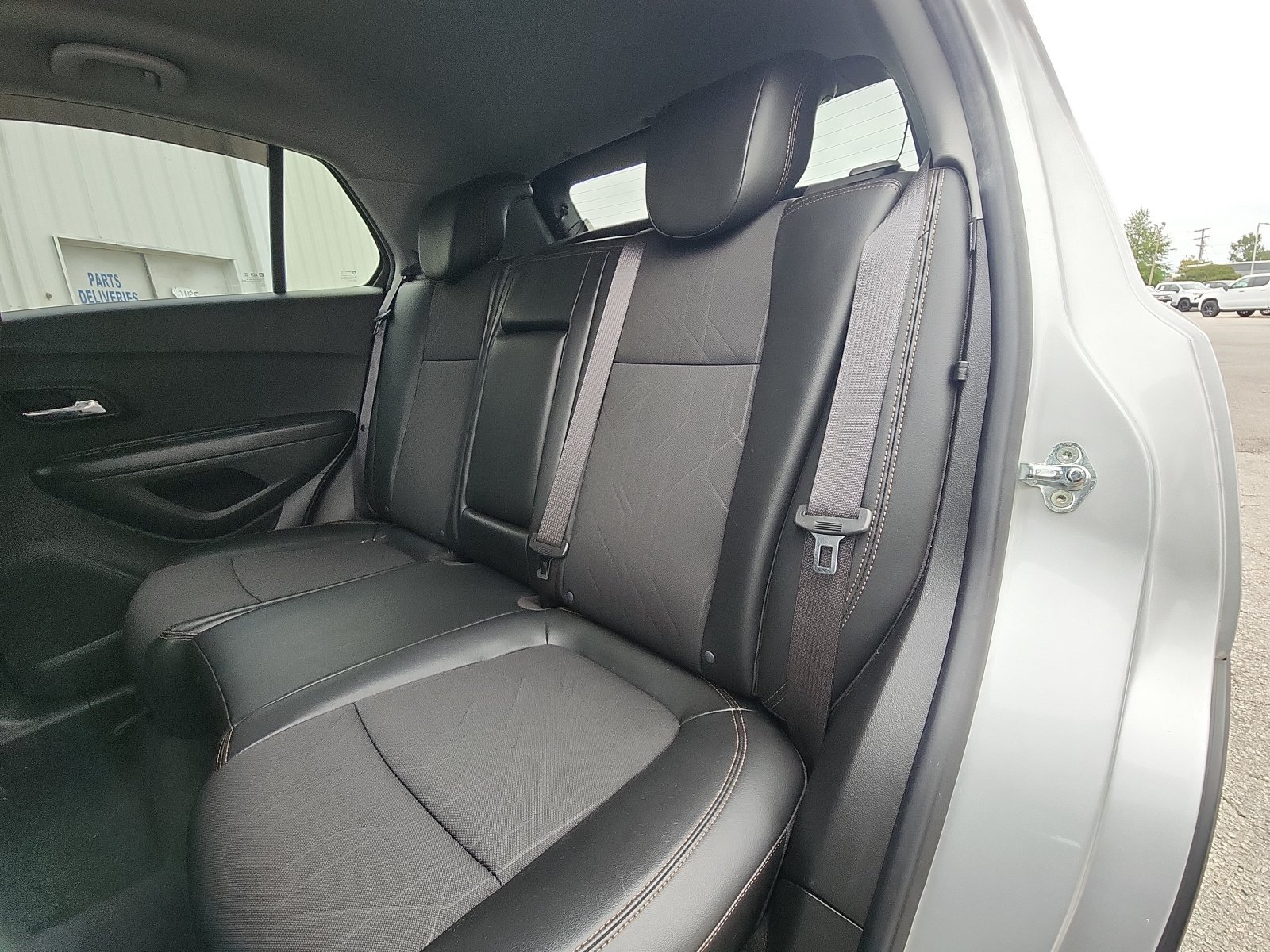 Used 2019 Chevrolet Trax LT w/ LT Convenience Package FWD image 19