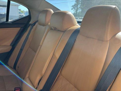 Used 2021 Nissan Sentra SV w/ SV Premium Package FWD image 4