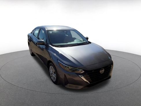 Used 2025 Nissan Sentra S image 3