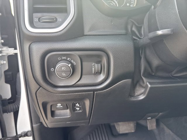 Used 2020 RAM 1500 Big Horn AWD/4WD image 25