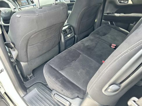 Used 2014 Nissan Pathfinder SV AWD/4WD image 19