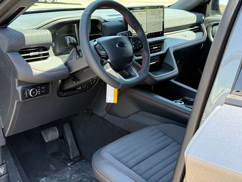 New 2026 Ford Explorer ST-Line w/ ST-Line Street Pack RWD image 6