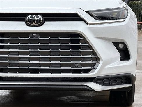 New 2026 Toyota Grand Highlander AWD Hybrid image 8