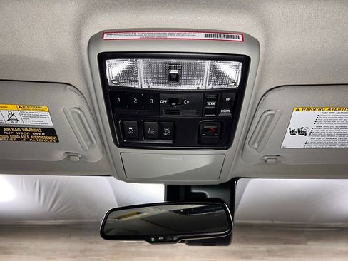 Used 2024 Toyota 4Runner Limited AWD/4WD image 24