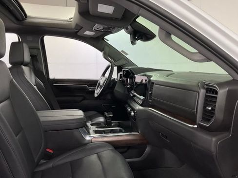 Used 2024 GMC Sierra 1500 SLT w/ SLT Premium Plus Package RWD image 35